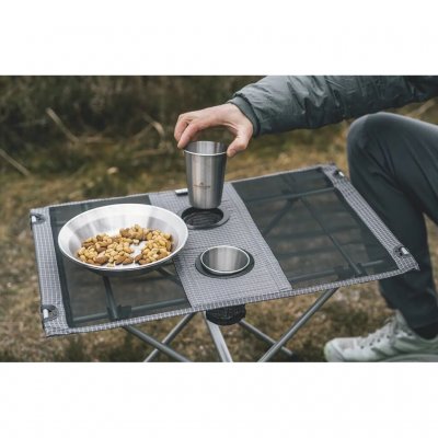 Holdbare kopper i rustfrit stål – perfekte til både friluftsliv og camping.