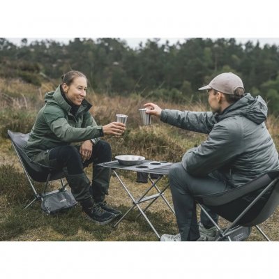 2-pak kopper i holdbart rustfrit stål. Kan stables for at reducere pakkestørrelsen.