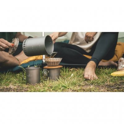 Rummelig kop i holdbart titanium.