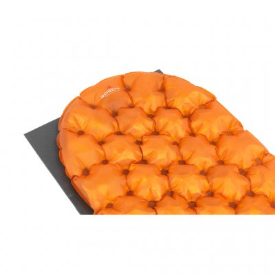 Liggeunderlag i skum, som kan bruges sammen med dit oppustelige liggeunderlag for at give et ekstra lag isolering mod kulde fra 