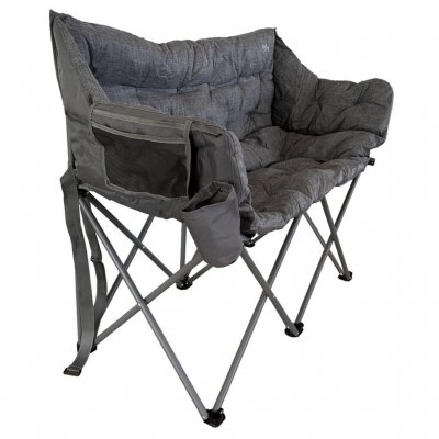 Komfortable armlæn og praktisk opbevaring giver en dejlig afslappende pause.