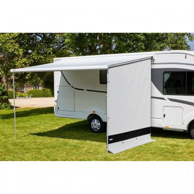 The wall provides privacy protection, wind protection and rain protection.